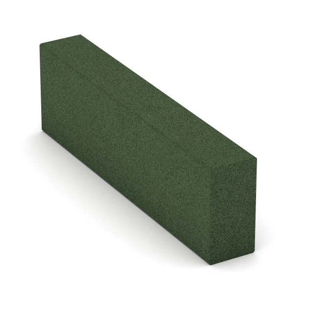 Blockstufe aus Gummigranulat von WARCO im Farbdesign Grasgrün mit den Abmessungen 100 x 30 x 15 cm. Produktfoto von Artikel 7030 in der Aufsicht von schräg vorne.