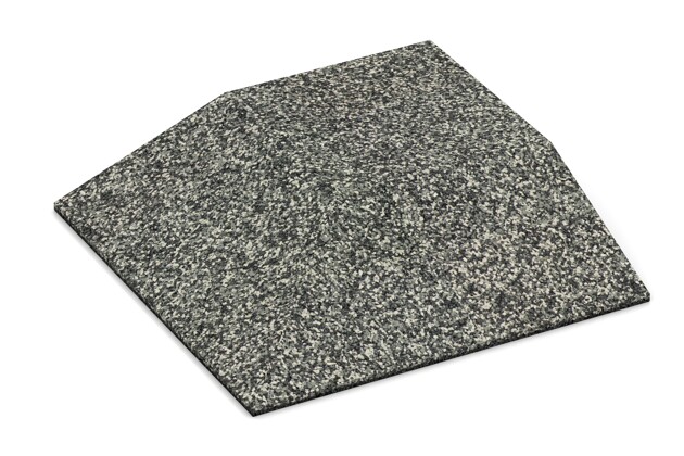 Eck-Platte (zwei Seiten abgeschrägt) von WARCO im Farbdesign Grauer Granit mit den Abmessungen 500 x 500 x 100 mm. Produktfoto von Artikel 3831 in der Aufsicht von schräg vorne.