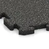Detailaufnahme der Randausprägung von WARCO-Produkt 3282, Hunde-Sportboden HD, Format 1000 x 1000 x 30 mm, Farbe Dunkelgrauer Granit.