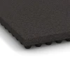 Detailaufnahme der Randausprägung von WARCO-Produkt 3643, Stallmatte Luxus, Format 100 × 50 × 5,5 cm, Farbe Anthrazit.
