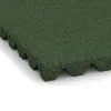 Detailaufnahme der Randausprägung von WARCO-Produkt 0618, Wandschutzplatte, Format 500 x 500 x 40 mm, Farbe Grasgrün.