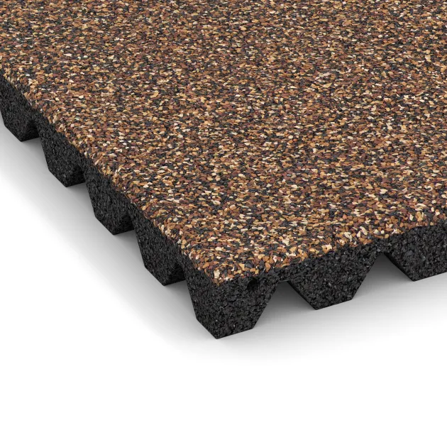 Detailaufnahme der Randausprägung von WARCO-Produkt 0645, Fallschutzplatte, Format 500 x 500 x 45 mm, Farbe Bast & Borke.