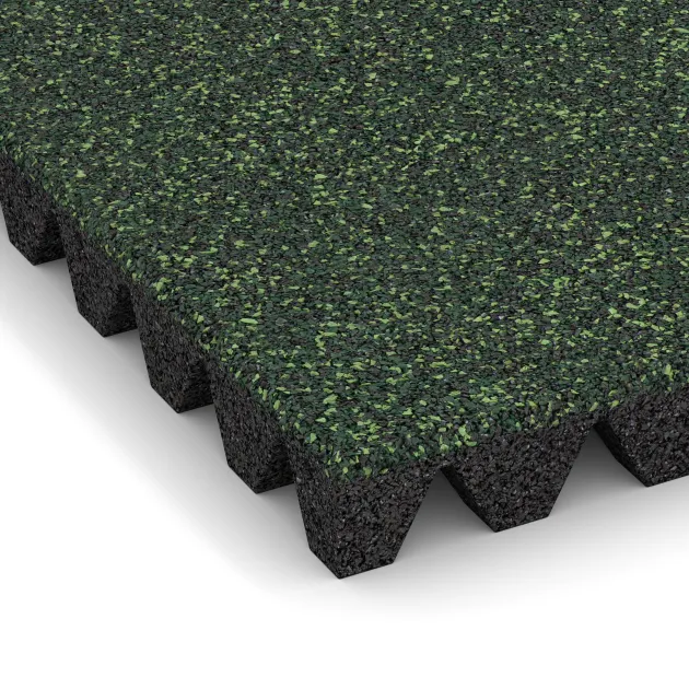 Detailaufnahme der Randausprägung von WARCO-Produkt 5358, Fallschutzplatte, Format 500 x 500 x 50 mm, Farbe Englischer Rasen.