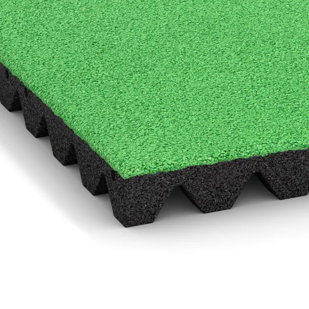 Detailaufnahme der Randausprägung von WARCO-Produkt 0685, Fallschutzplatte, Format 500 x 500 x 50 mm, Farbe Maigrün.