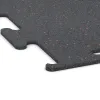 Detailaufnahme der Randausprägung von WARCO-Produkt 3753, Fitness Performance Elite Trainingsboden, Format 1000 x 1000 x 10 mm, Farbe Leicht Rot Gesprenkelt.