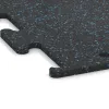 Detailaufnahme der Randausprägung von WARCO-Produkt 3758, Fitness Performance Elite Trainingsboden, Format 1000 x 1000 x 15 mm, Farbe Leicht Blau Gesprenkelt.