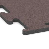 Detailaufnahme der Randausprägung von WARCO-Produkt 6149, Fitness Performance Elite Trainingsboden, Format 100 x 100 x 2 cm | 1,00 m², Farbe Mineralrot.