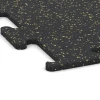 Detailaufnahme der Randausprägung von WARCO-Produkt 3768, Fitness Performance Elite Trainingsboden, Format 50 x 50 x 1,5 cm | 0,25 m², Farbe Leicht Gelb Gesprenkelt.