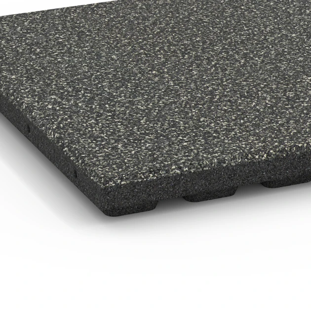 Detailaufnahme der Randausprägung von WARCO-Produkt 6422, Fallschutzplatte – 120 cm, Format 50 x 50 x 4 cm, Farbe Dunkelgrauer Granit.