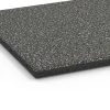 Detailaufnahme der Randausprägung von WARCO-Produkt 6354, Terrassenplatte Classic, Format 50 x 50 x 3 cm, Farbe Dunkelgrauer Granit.