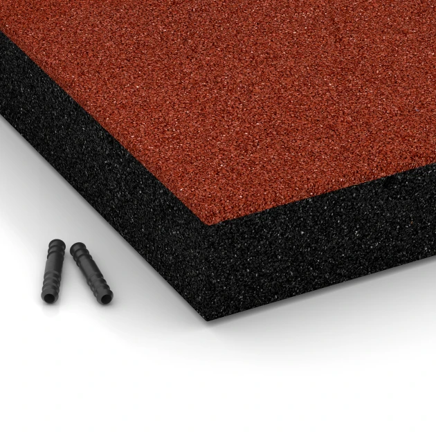 Detailaufnahme der Randausprägung von WARCO-Produkt 6272, Fallschutzplatte – 230 cm, Format 50 x 50 x 8 cm, Farbe Ziegelrot.