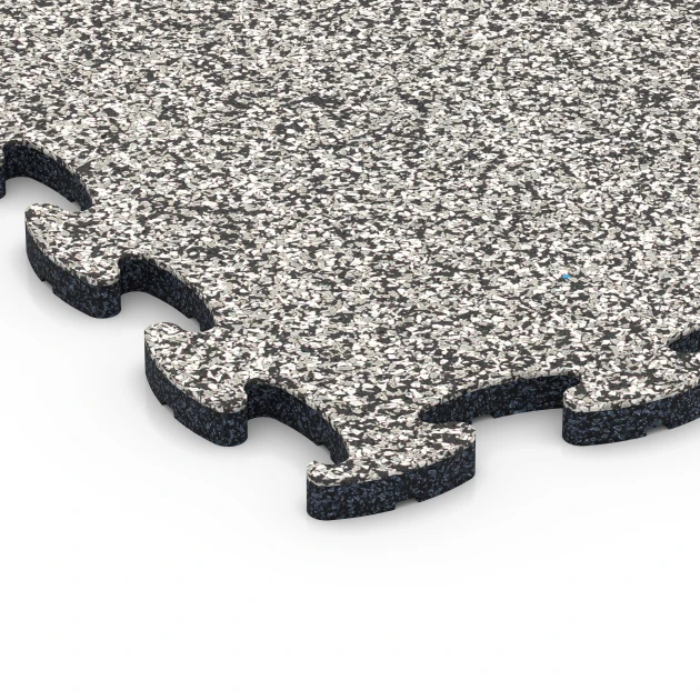 Detailaufnahme der Randausprägung von WARCO-Produkt 6761, Poolumrandung, Format 44,6 x 44,6 x 1,8 cm, Farbe Grauer Granit.