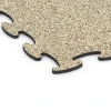 Detailaufnahme der Randausprägung von WARCO-Produkt 6928, Messeboden Klickfliese, Format 98 x 98 × 1,8 cm, Farbe Travertin.