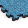 Detailaufnahme der Randausprägung von WARCO-Produkt 6938, Fallschutz Puzzlematte, Format 44,6 x 44,6 × 2,8 cm, Farbe Atlantik.