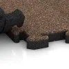 Großaufnahme vom Verbindungssystem von WARCO-Boden 4046 - Hunde-Bodenplatte im Farbdesign Bast & Borke. Abmessungen 1000 x 1000 x 40 mm.