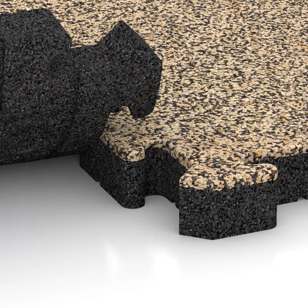 Großaufnahme vom Verbindungssystem von WARCO-Boden 4167 - Ballspielplatte HD im Farbdesign Travertin. Abmessungen 500 x 500 x 50 mm.