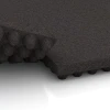 Großaufnahme vom Verbindungssystem von WARCO-Boden 3643 - Stallmatte Luxus im Farbdesign Anthrazit. Abmessungen 100 × 50 × 5,5 cm.