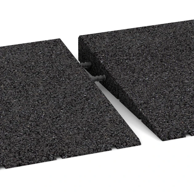 Großaufnahme vom Verbindungssystem von WARCO-Boden 2468 - Übergangsrampe 75 cm im Farbdesign Anthrazit. Abmessungen 750 x 300 mm | 8 <  45 mm.