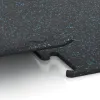 Großaufnahme vom Verbindungssystem von WARCO-Boden 3758 - Fitness Performance Elite Trainingsboden im Farbdesign Leicht Blau Gesprenkelt. Abmessungen 1000 x 1000 x 15 mm.