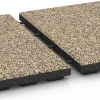 Großaufnahme vom Verbindungssystem von WARCO-Boden 6369 - Terrassenplatte Classic im Farbdesign Travertin. Abmessungen 50 x 50 x 4 cm.
