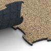 Großaufnahme vom Verbindungssystem von WARCO-Boden 6813 - Hundesportboden im Farbdesign Rattan Lounge. Abmessungen 97,1 x 97,1 × 1,8 cm.