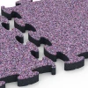 Großaufnahme vom Verbindungssystem von WARCO-Boden 6882 - Fitness Max Floor System im Farbdesign Lavendel. Abmessungen 44,6 x 44,6 × 2,8 cm.