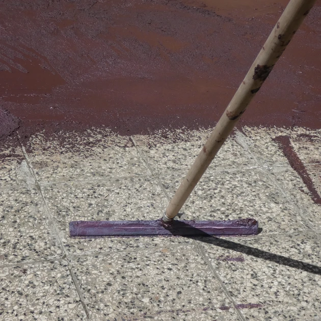 Aufsicht auf die Unterseite, also die Bodenseite von WARCO-Formteil 0030 - ALLESDICHT – Flüssigabdichtung im Format 11 kg | 3,3 m².