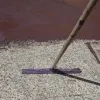 Aufsicht auf die Unterseite, also die Bodenseite von WARCO-Formteil 0018 - ALLESDICHT – die Gummihaut aus dem Eimer im Format 25 kg | 7,6 m².